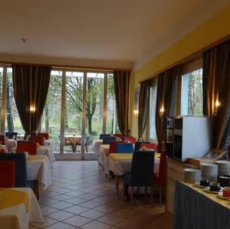 Excelsior Hotel